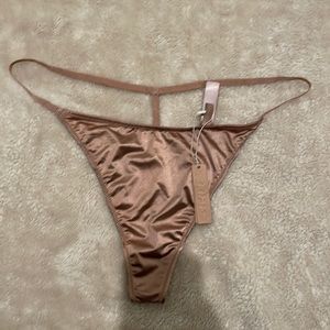 NWT Shine Skims Thong in Desert Clay